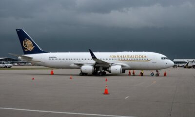 penerbangan darurat pesawat Saudi